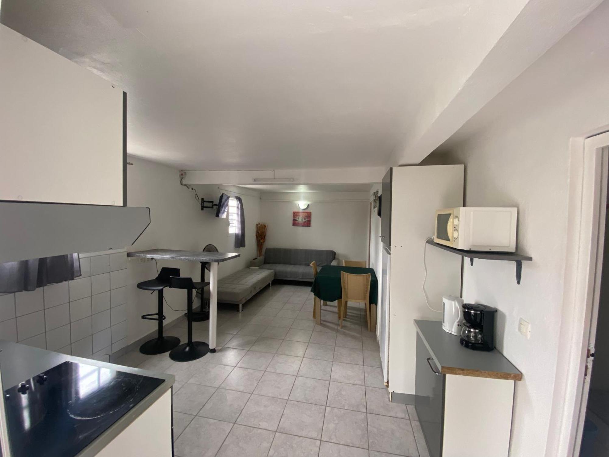 Logement De 40M2 Avec Terrasse, Moderne Et Equipe Petit-Canal Dış mekan fotoğraf