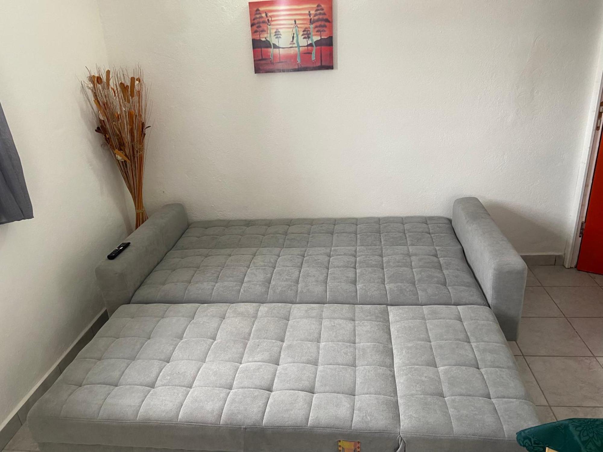 Logement De 40M2 Avec Terrasse, Moderne Et Equipe Petit-Canal Dış mekan fotoğraf